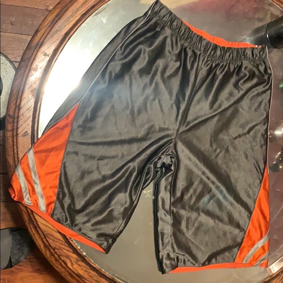 Reversible athletic shorts - Picture 1 of 2